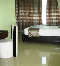 LEGACY HOTEL & SUITES