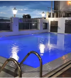 SKYLINE HOTEL & SUITES