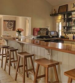 SOAMES HOTEL & JACK'S BAR
