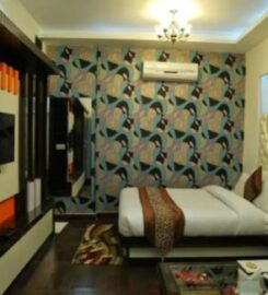 THE MIRAGE PALACE HOTEL