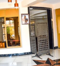 PAZURI HOTEL KITALE