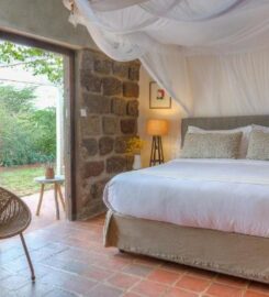 OLOLO SAFARI LODGE & FARM